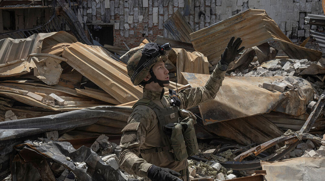 Ουκρανία: Οι ουκρανικές δυνάμεις έπληξαν μια γέφυρα στην κατεχόμενη περιοχή της Χερσώνας	