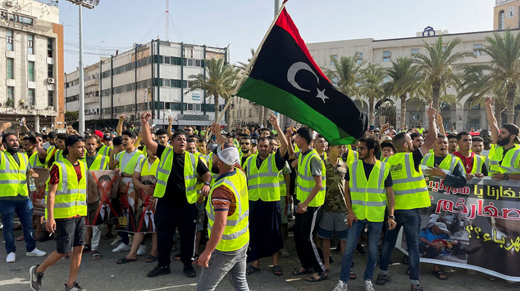 	Λιβύη: Ανταλλαγές πυρών και εκρήξεις στην Τρίπολη εν μέσω πολιτικής αντιπαράθεσης