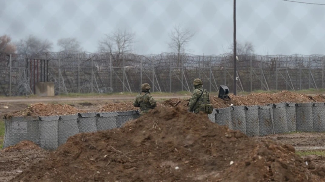 Μηταράκης κατά Spiegel: Μας παραπλάνησαν για να μπουν στη δομή