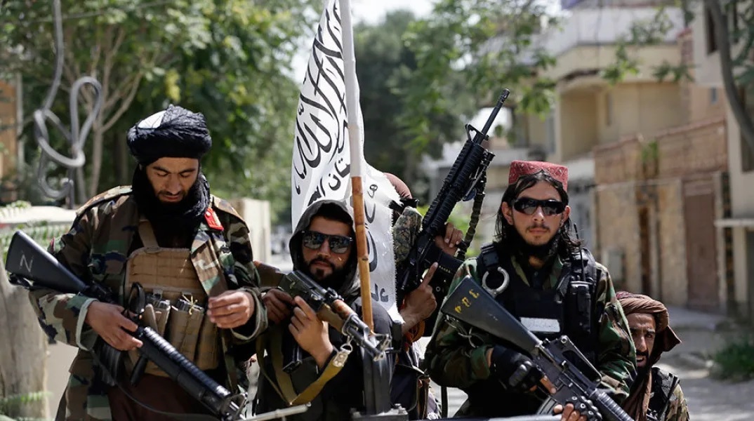Οι Ταλιμπάν κατηγορούν το Πακιστάν ότι επιτρέπει drones των ΗΠΑ να μπάινουν στον χώρο τους