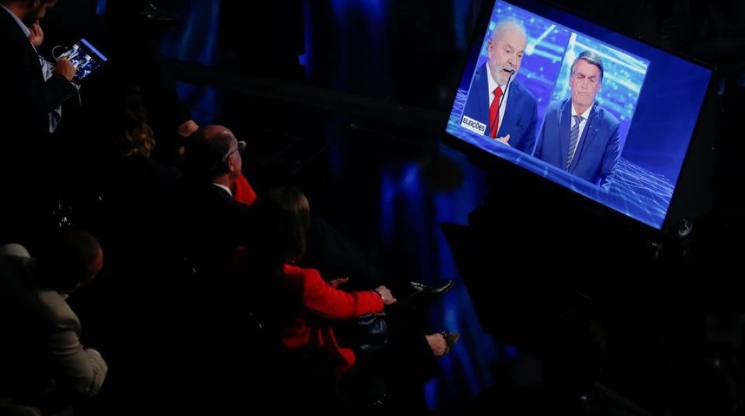 Προεδρικές εκλογές στη Βραζιλία: Στο πρώτο προεκλογικό ντιμπέιτ, Ζαΐχ Μπολσονάρου και Λούλα ανταλλάσσουν σφοδρά φραστικά πυρά	
