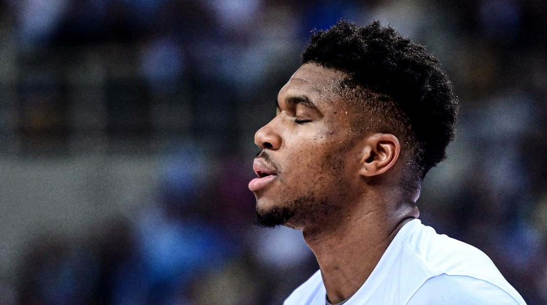 Ο Παναγιώτης Γιαννάκης αποθέωσε τον Γιάννη Αντετοκούνμπο 