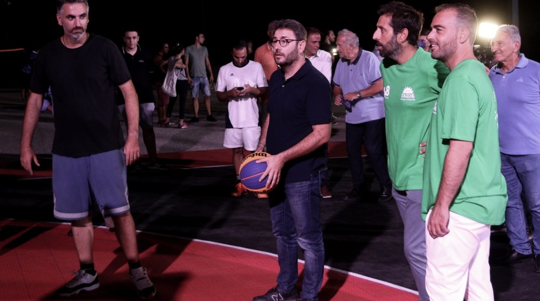 Νίκος Ανδρουλάκης: Ολοκληρώθηκε το χειρουργείο μετά τη ρήξη χιαστού