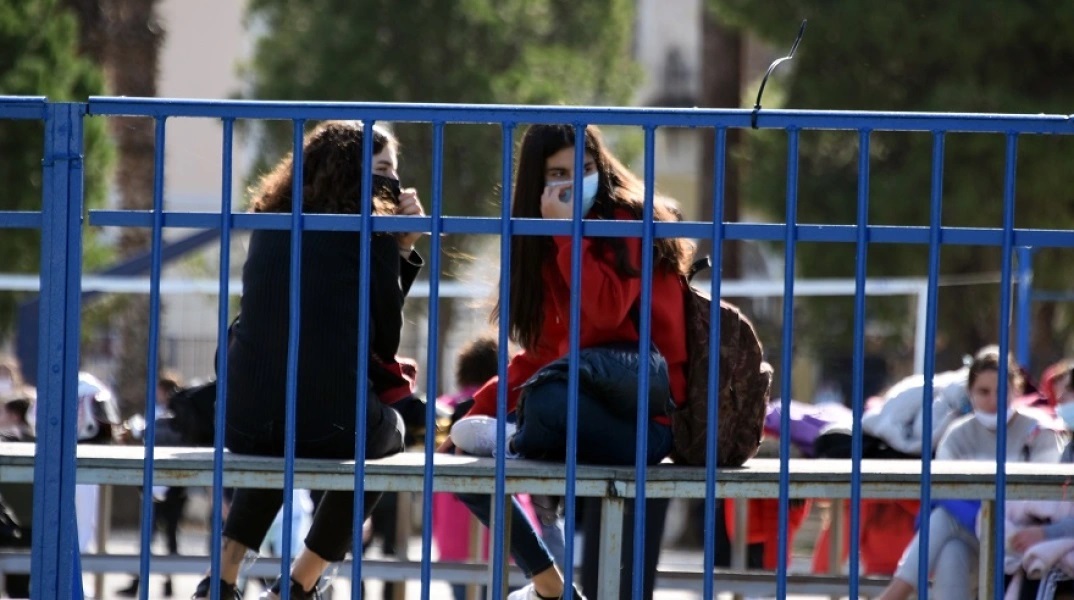 Πρασσάς για σχολεία: «Εύκολος αλλά επικίνδυνος δρόμος το άνοιγμα χωρίς μέτρα»