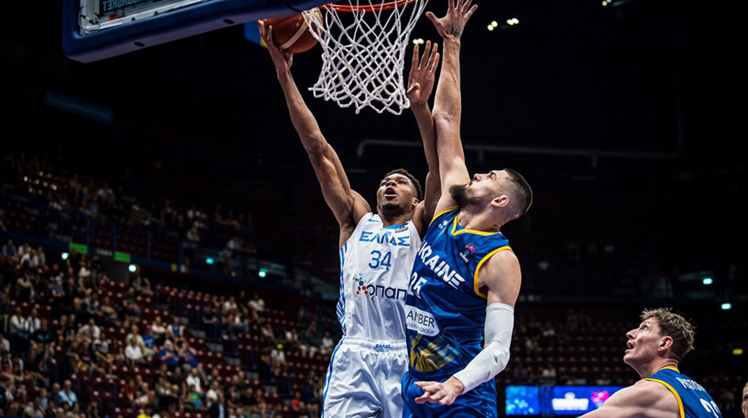 Διαστημικός ο Γιάννης Αντετοκούνμπο στο ματς κόντρα στην Ουκρανία για το Ευρωμπάσκετ 2022