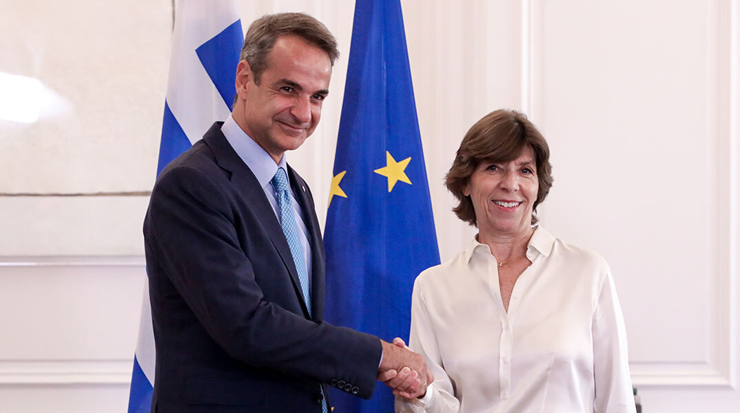 Ο Κυριάκος Μητσοτάκης με τη Γαλλίδα ΥΠΕΞ στο Μέγαρο Μαξίμου