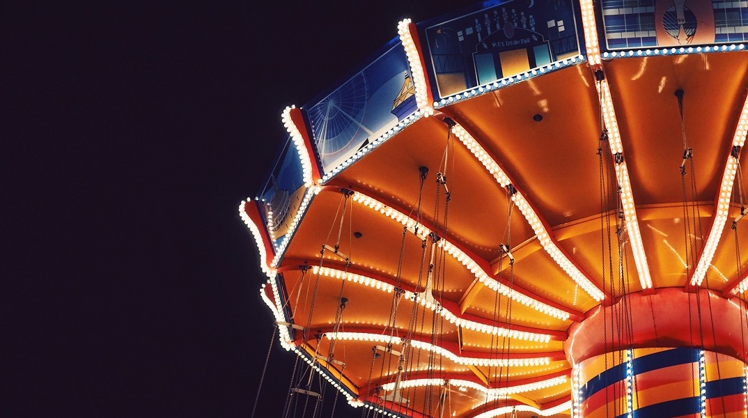 Tέσσερις τραυματίες σε ατύχημα σε Λούνα Παρκ στην Αθήνα	