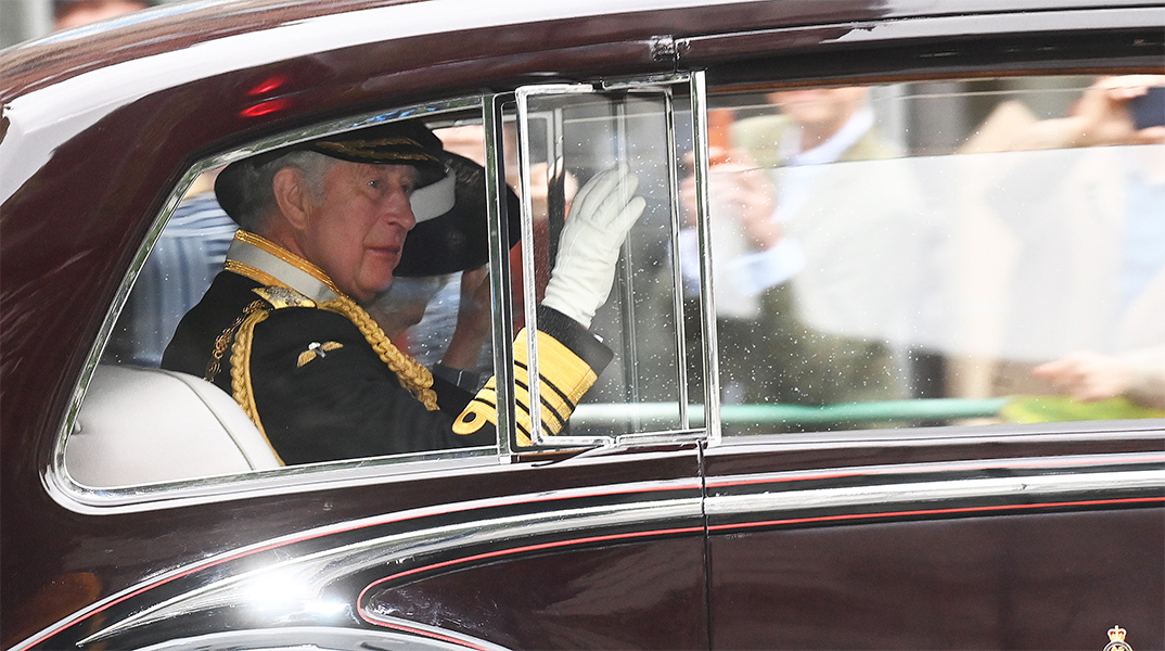 Ο Κάρολος είναι ο νέος βασιλιάς της Μεγάλης Βρετανίας μετά τον θάνατο της Ελισάβετ Β’