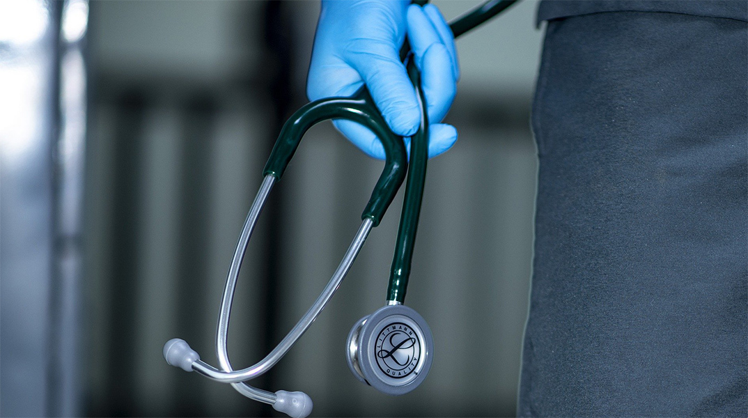 Γιατρός - στηθοσκόπιο