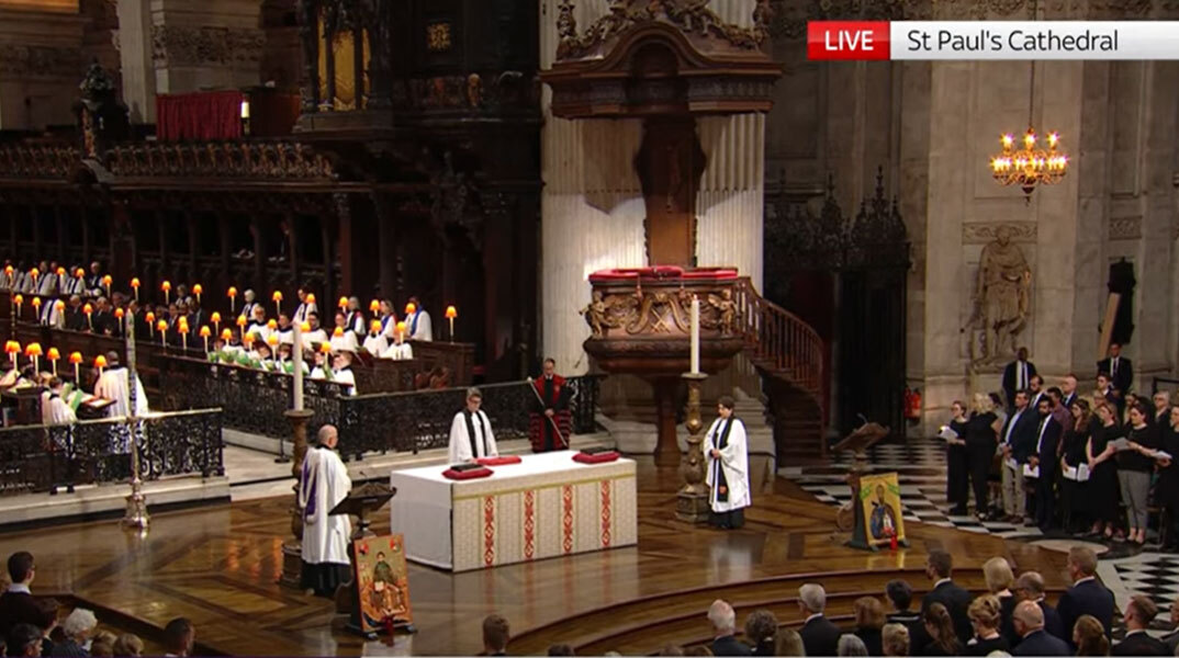 Η λέξη «βασιλιάς» ακούστηκε για πρώτη φορά στον βρετανικό εθνικό ύμνο μετά από 70 χρόνια