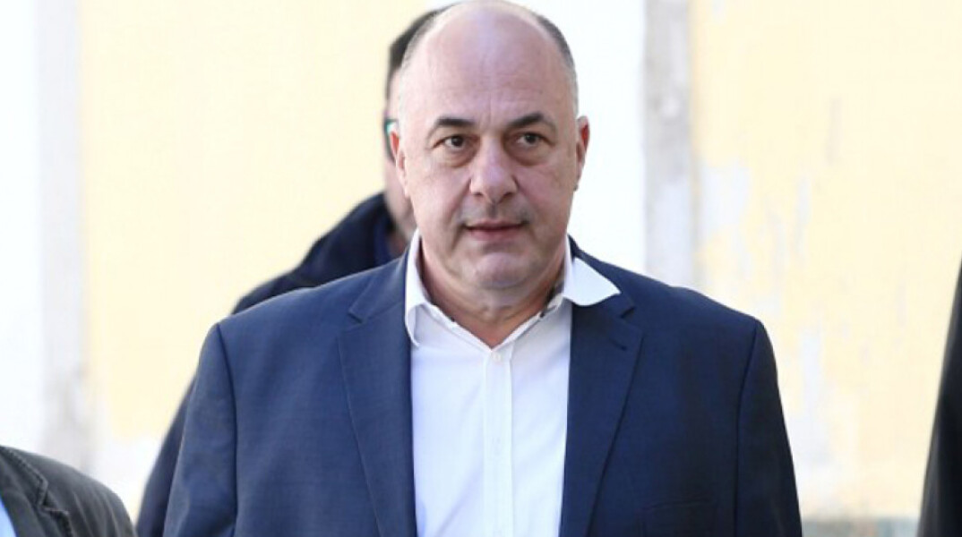 Ο Αχιλλέας Μπέος έπαιξε ξύλο στον δρόμο με οδηγό μηχανής - Τι έγραψε στο Facebook