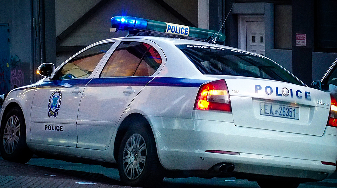 Παρέα νεαρών έκαψε εικόνα της Παναγίας στη Θεσσαλονίκη