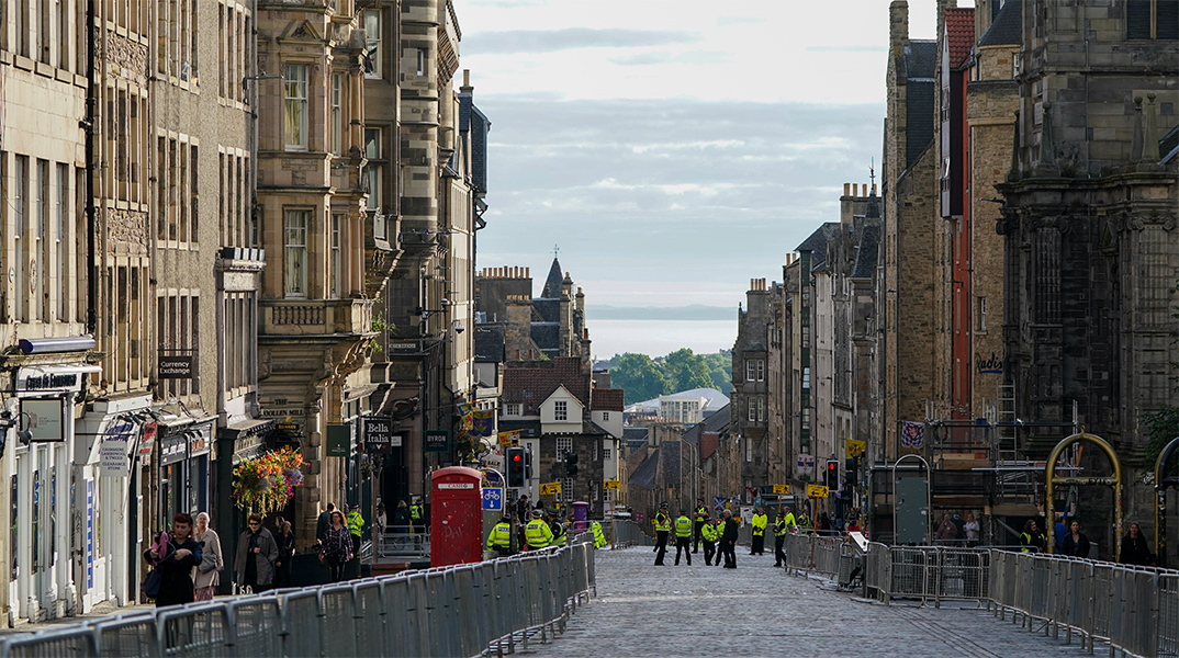Στο Εδιμβούργο μεταφέρεται η σορός της βασίλισσας Ελισάβετ