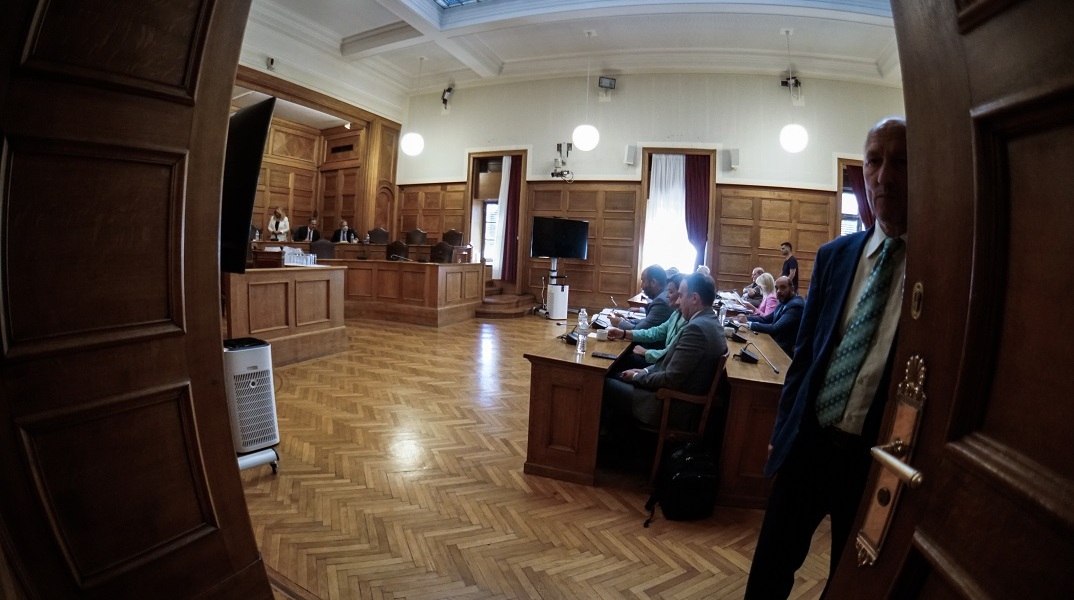 Ανοίγει ο κατάλογος εξέτασης μαρτύρων στην Εξεταστική Επιτροπή για τις παρακολουθήσεις