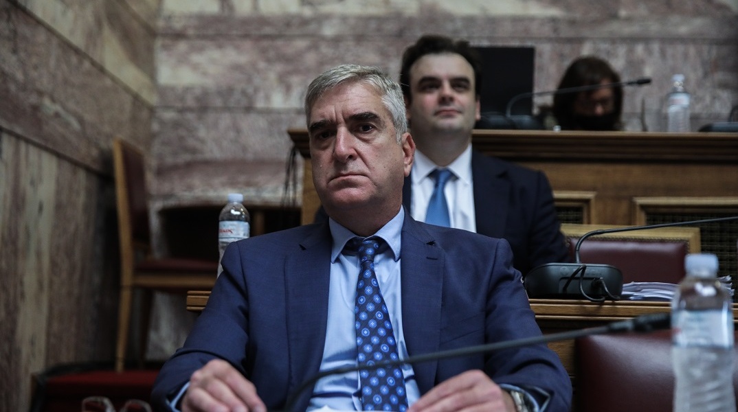 Ο Παναγιώτης Κοντολέων, πρώην διοικητής της ΕΥΠ, στην Εξεταστική Επιτροπή