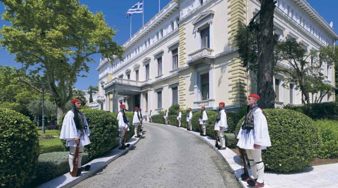 Οικονόμου για Γλύξμπουργκ: Δεν υπάρχει στην Ελλάδα πρίγκιπας διάδοχος