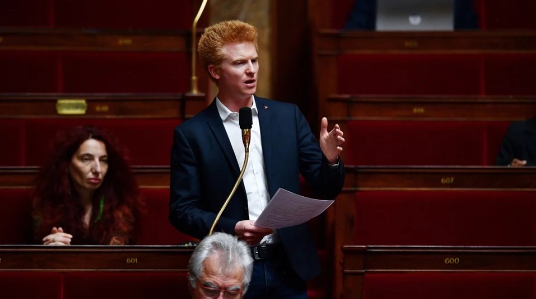 Ο 32χρονος Αντριέν Κατνάν, με το χαρακτηριστικό κόκκινο μαλλί, το άσπρο πουκάμισο και το σκούρο σακάκι, είχε βάσιμες βλέψεις για τις προεδρικές εκλογές του 2027. 