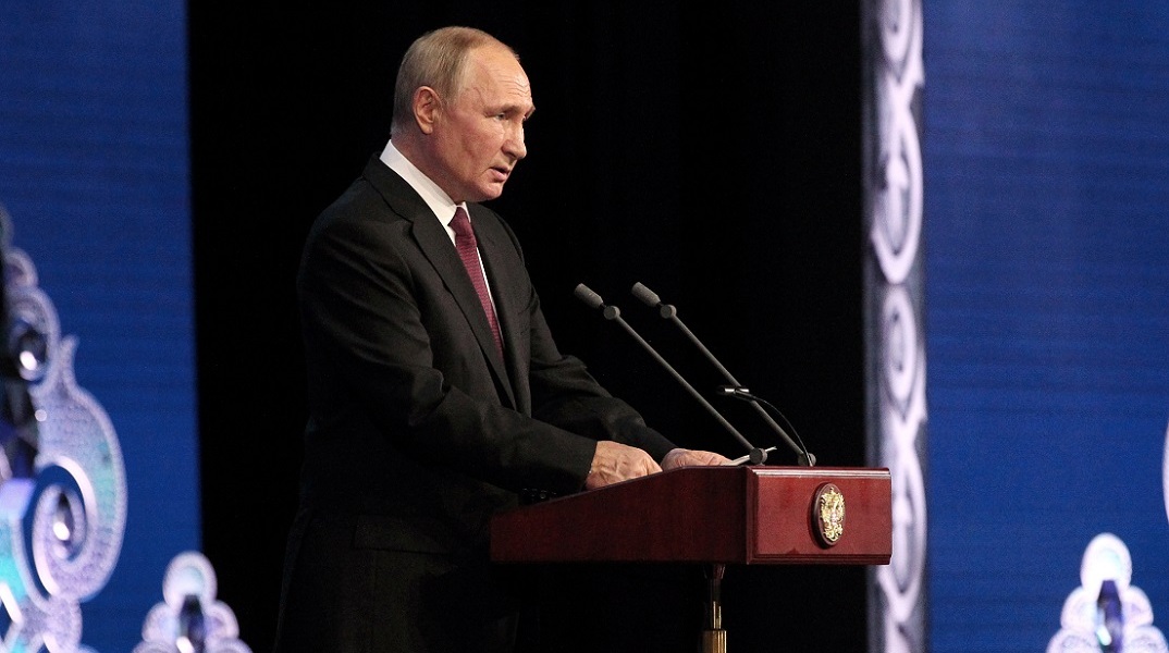 Το Λονδίνο λέει πως οι απειλές του Πούτιν πρέπει να ληφθούν στα σοβαρά