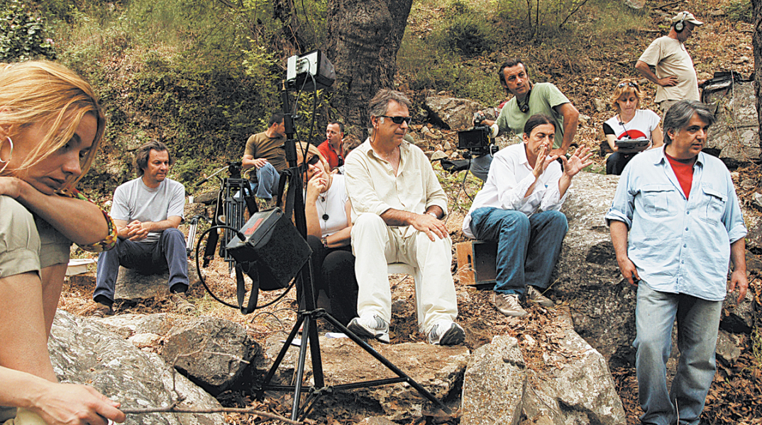 Ο σκηνοθέτης Σωτήρης Γκορίτσας δίνει το ημερολόγιο των γυρισμάτων της ταινίας του «Παρέες» στην Athens Voice