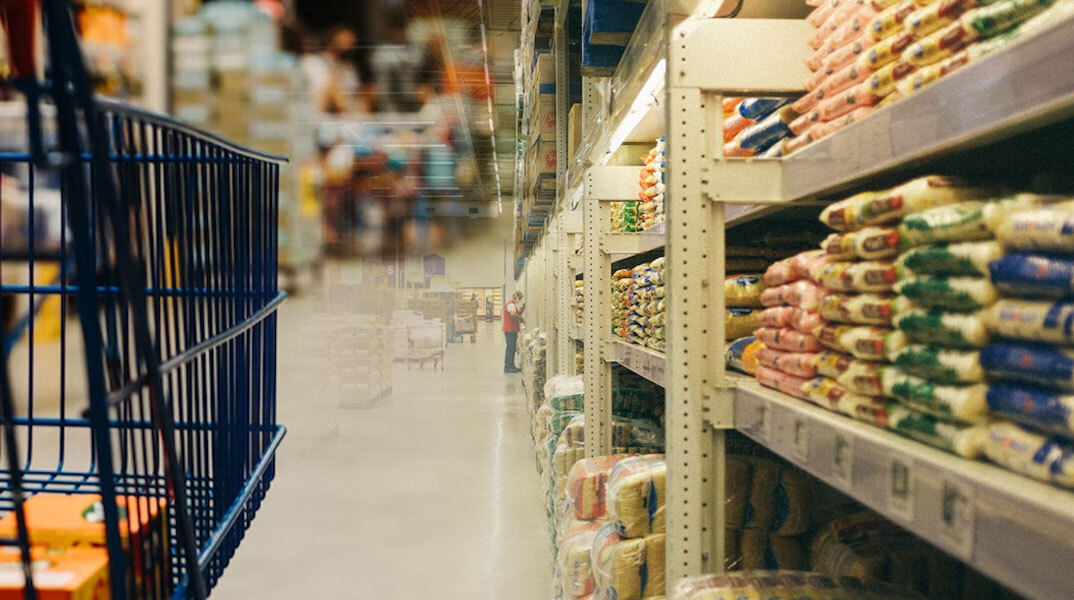 To shrinkflation συρρικνώνει τις συσκευασίες προϊόντων στα σούπερ μάρκετ