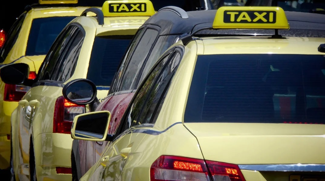Από 1,75 στο 1,30 ευρώ το φυσικό αέριο κίνησης για τα ταξί