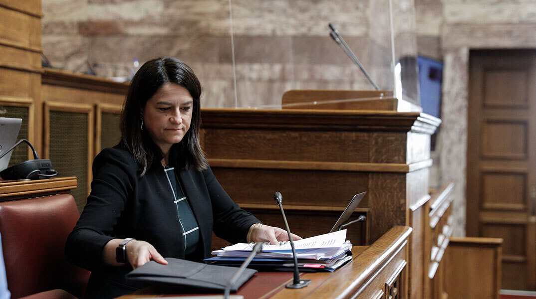 Νίκη Κεραμέως, υπουργός Παιδείας