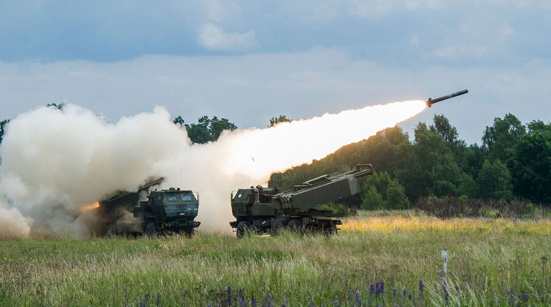 Himars, το αμερικανικό σύστημα πολλαπλής εκτόξευσης ρουκετών που χρησιμοποιούν οι Ουκρανοί