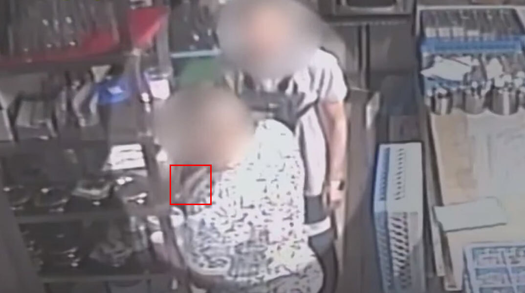 Ληστής στη Θεσσαλονίκη κάνει τον σταυρό του πριν κλέψει ζαχαροπλαστείο