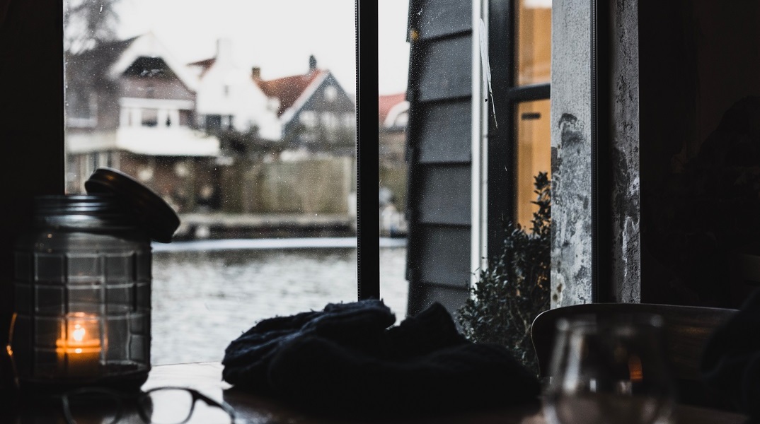 Ολλανδικό χωριό συνδέθηκε με σατανιστικές τελετές και φόνους μικρών παιδιών αλλά έχασε τη δίκη με το Twitter