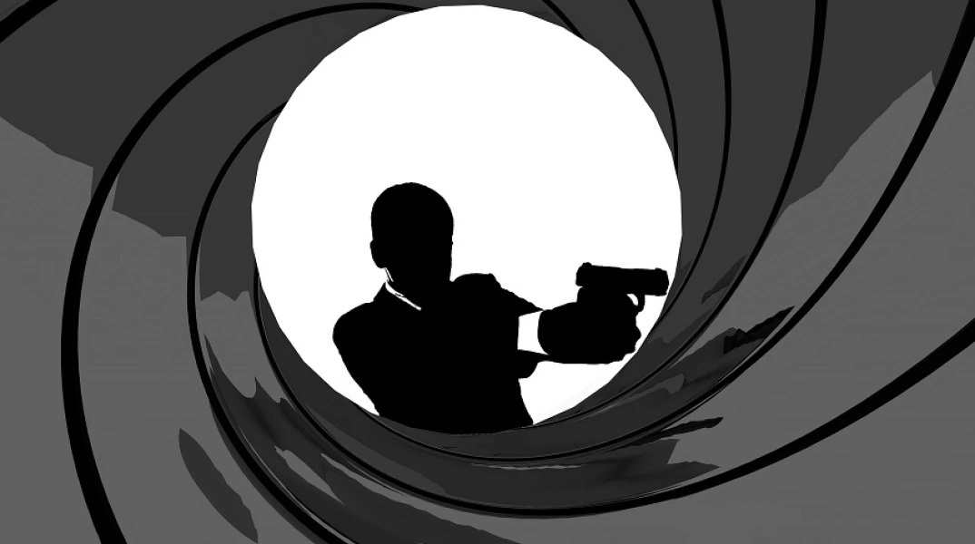 Ο παραγωγός του Τζέιμς Μποντ προδίδει την ηλικία του νέου 007
