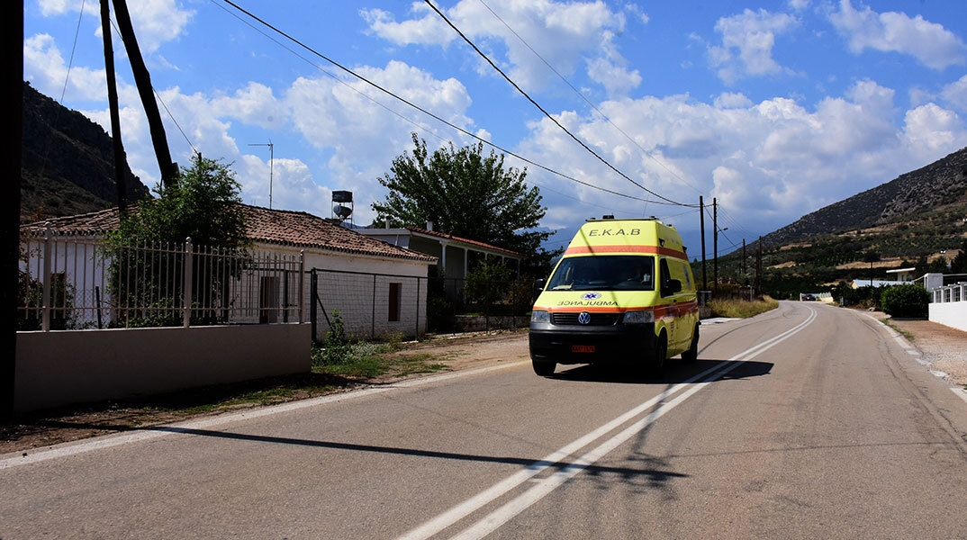 Τον σύζυγό της πάτησε με το αυτοκίνητο μια γυναίκα στη Σύρο