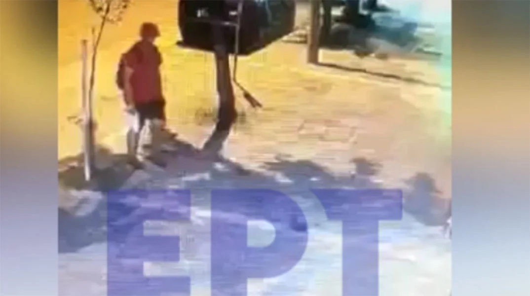 Ταυτοποιήθηκε ο άντρας που ποδοπάτησε το γατάκι στη Θεσσαλονίκη