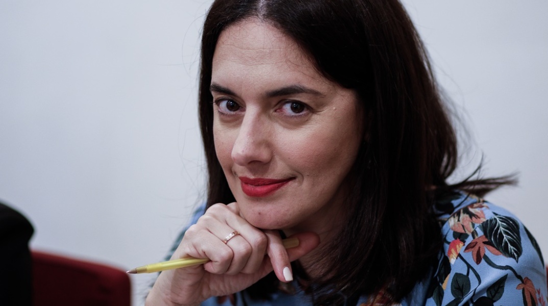 Νόνη Δούνια