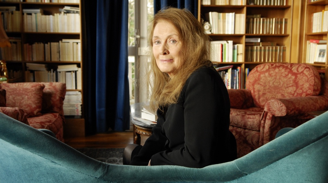 H Ανί Ερνό είναι η νικήτρια του Νόμπελ Λογοτεχνίας 2022 – Το ελληνικό κοινό τη γνώρισε μέσα από τα βιβλία «Το γεγονός», «Τα χρόνια», «Μια γυναίκα», «Ο τόπος».
