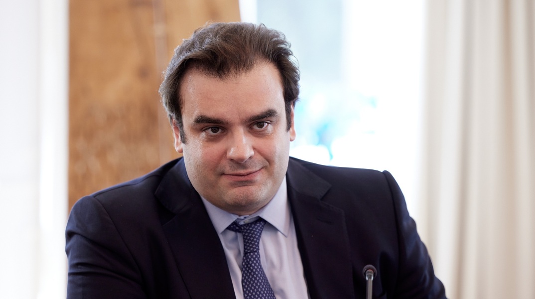 Κυριάκος Πιερρακάκης: Χειρουργήθηκε επιτυχώς στην Ορθοπεδική Κλινική του Metropolitan ο υπουργός Ψηφιακής Διακυβέρνησης.