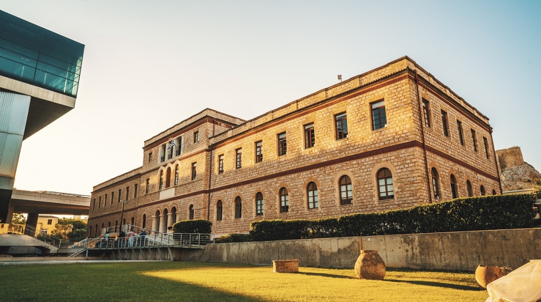 Αισιόδοξα τα νέα για την πολιτιστική απασχόληση στην Ελλάδα: Αυξήθηκε κατά 17%, παρά την πανδημία - Το σχόλιο του Νικόλα Γιατρομανωλάκη.