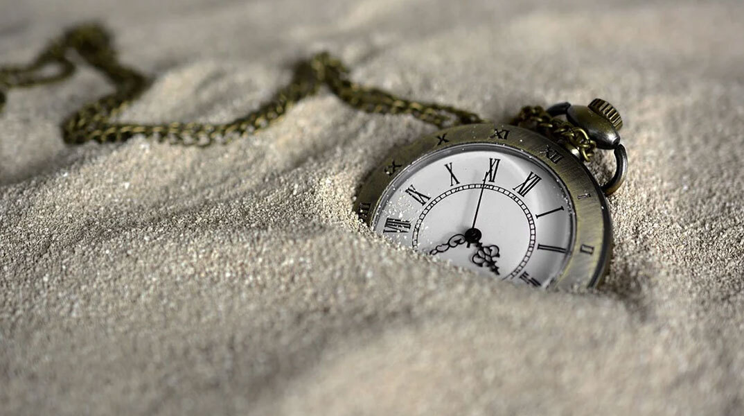 Η ώρα αλλάζει και φέτος σε χειμερινή, προανήγγειλε ο Κώστας Σκρέκας σε ερώτηση για την αλλαγή ώρας 2022