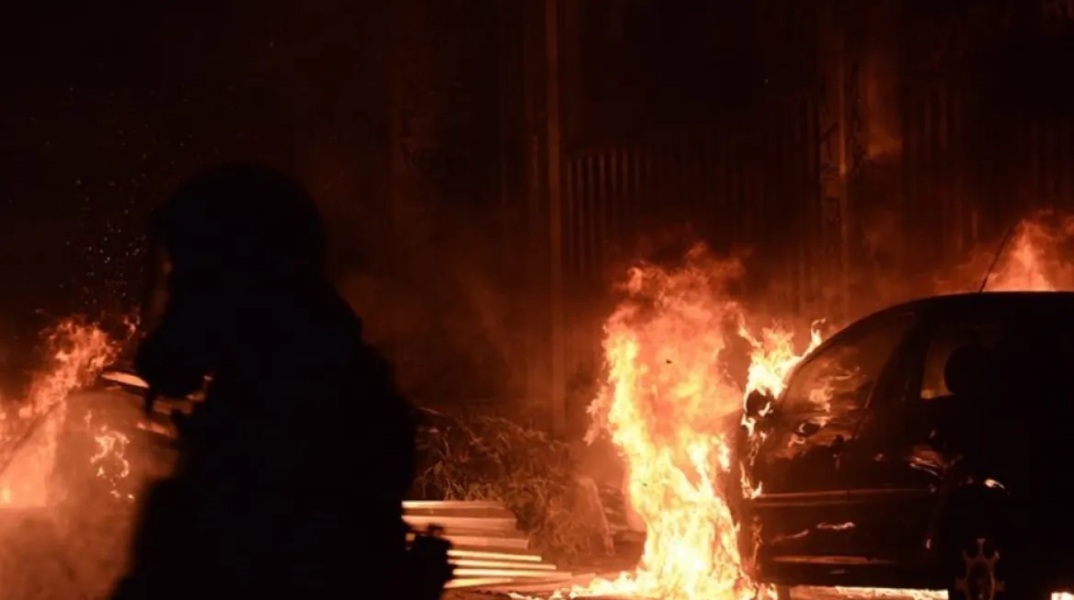 ΣτΕ: Νέα αποζημίωση σε ασφαλιστική για τις ζημιές από επεισόδια