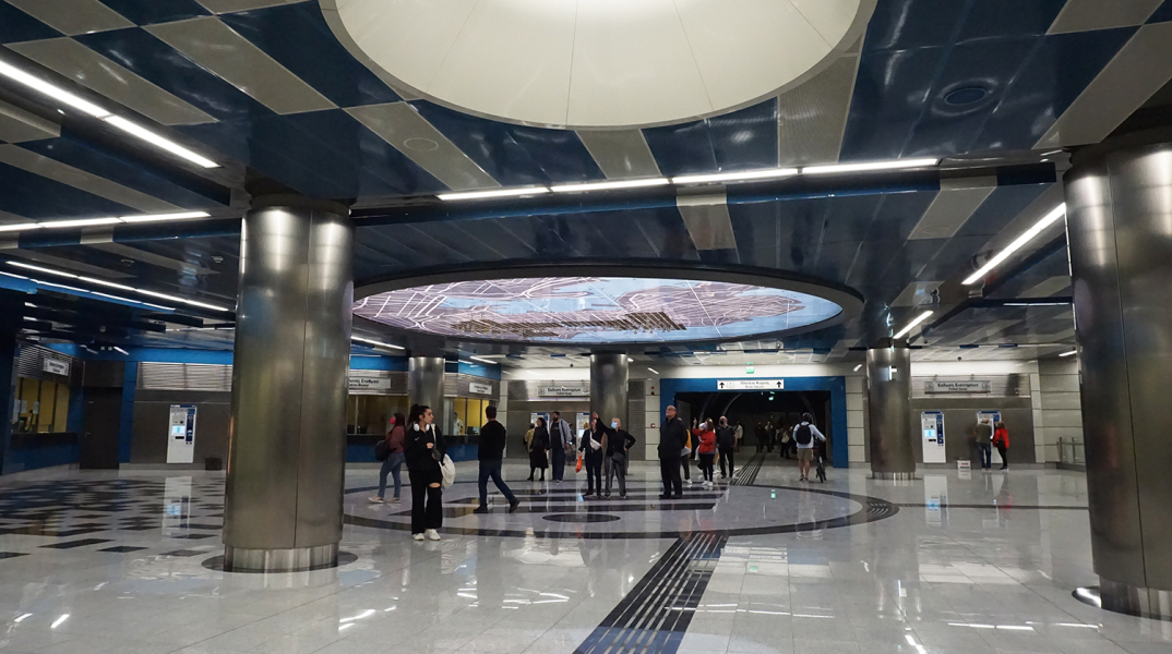 Σταθμός «Δημοτικό Θέατρο». 