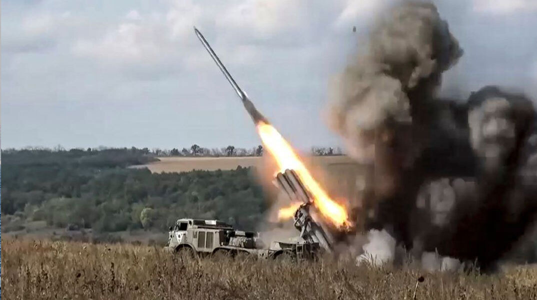 Εκτόξευση ρωσικού πυραύλου στο Ντονέτσκ της Ανατολικής Ουκρανίας