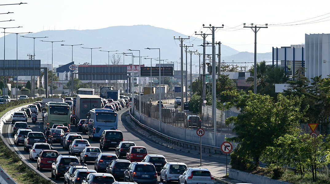Κίνηση στους δρόμους της Αθήνας