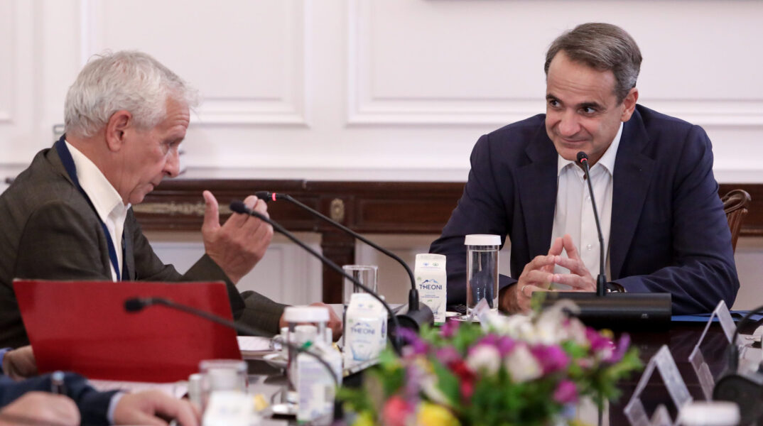 Συνάντηση Μητσοτάκη – συνταξιούχων: Οι νέες αυξήσεις θα καλύψουν σχεδόν το 95% των συνταξιούχων (video)