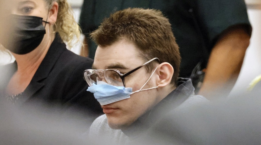 Οργή των συγγενών για το mass shooting στο Παρκλαντ που δεν τιμωρήθηκε με θάνατο