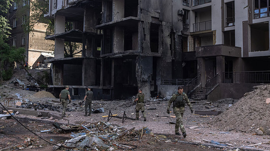 Βομβαρδισμένο κτίριο στο Κίεβο