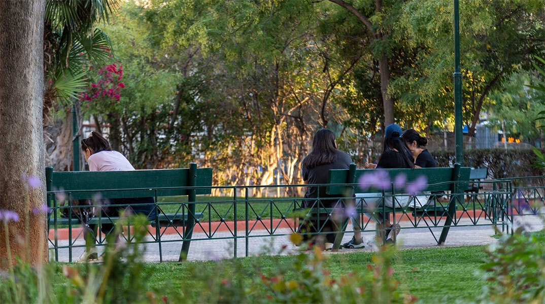 «Μεταμορφώθηκε» η πλατεία Ναθαναήλ στα Πατήσια