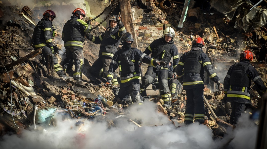 Με 28 drones η επίθεση στο Κίεβο - Τέσσερις οι νεκροί
