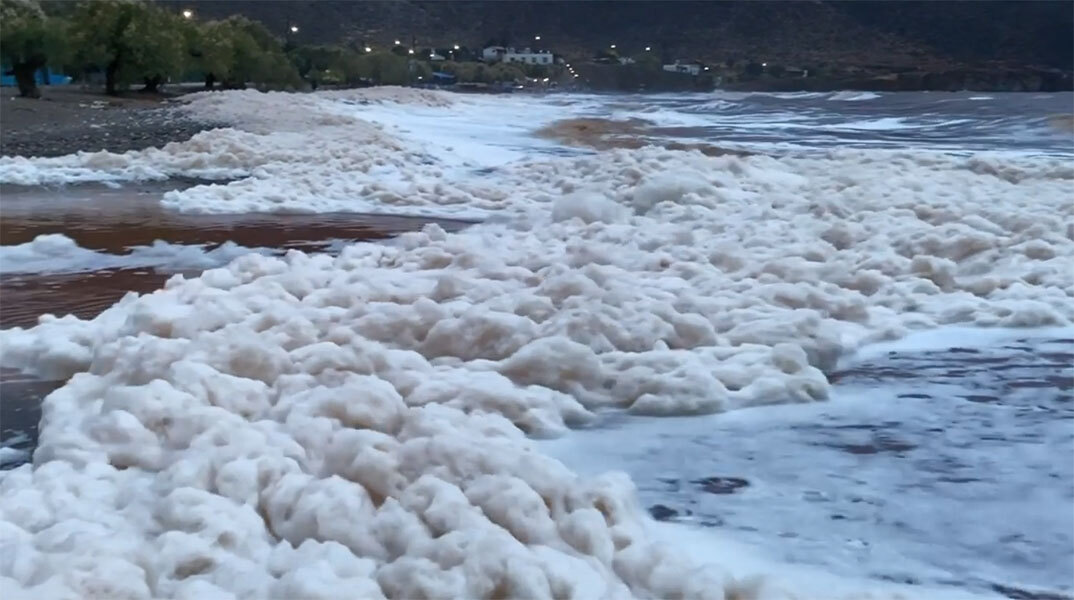 Θάλασσα - αφρός