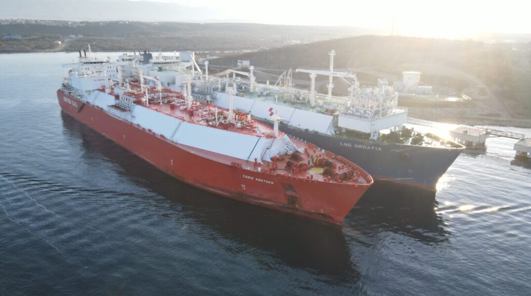 Ισπανία: Συνωστισμός δεξαμενόπλοιων με υγροποιημένο αέριο – Προβλήματα στην εκφόρτωση του