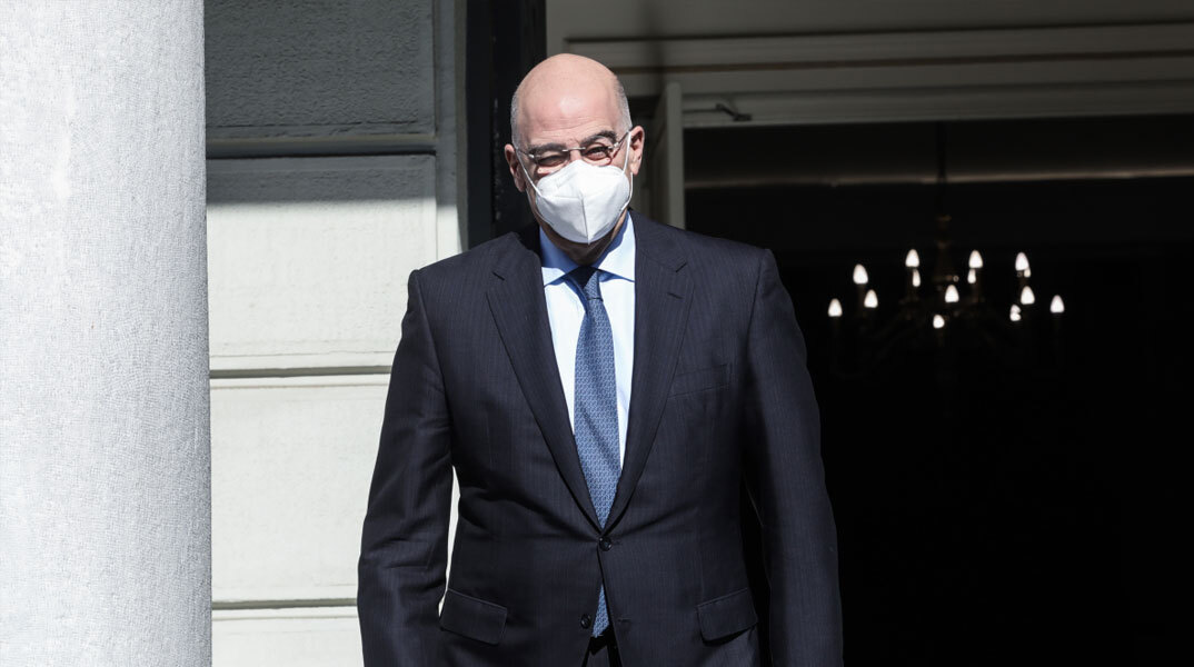 Με κορωνοϊό διαγνώστηκε ο Νίκος Δένδιας