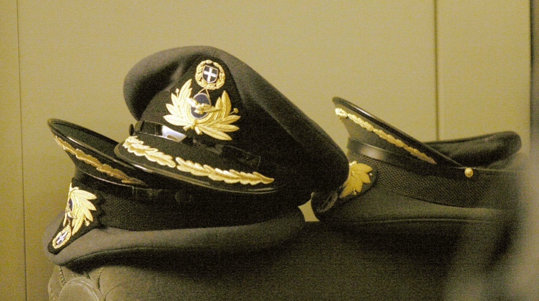 Υπόθεση ταγματάρχη: Έδειξε φωτογραφίες στον 15χρονο που τον απώθησε με γροθιές